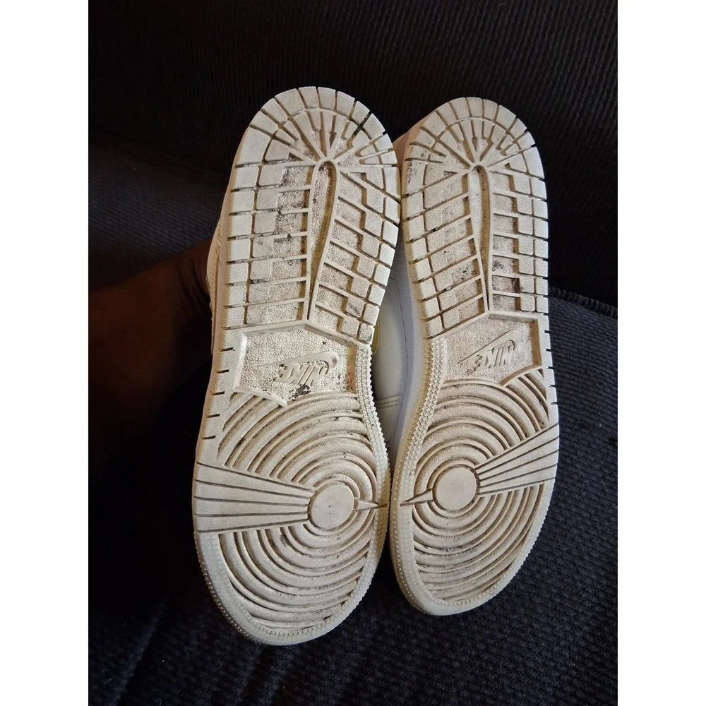 Nike Shoes Womens 8 Youth 6.5Y Air Jordan 1 Low GS Sail/Light‎ Laser Orange